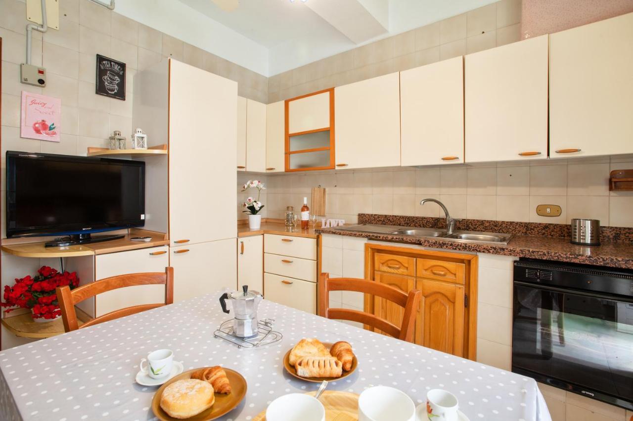Pane & Pomodoro Beach Roomy Flat Bari Exterior photo